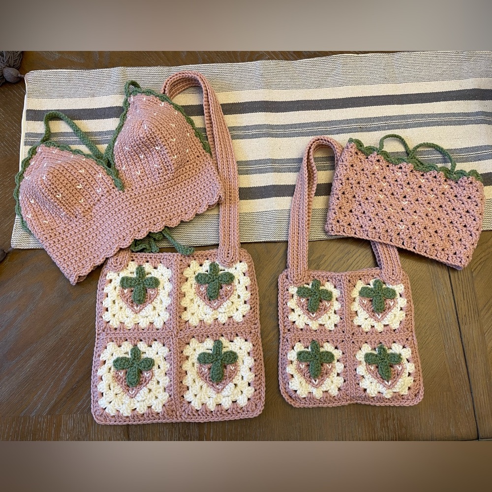 Vintage strawberry mommy daughter set